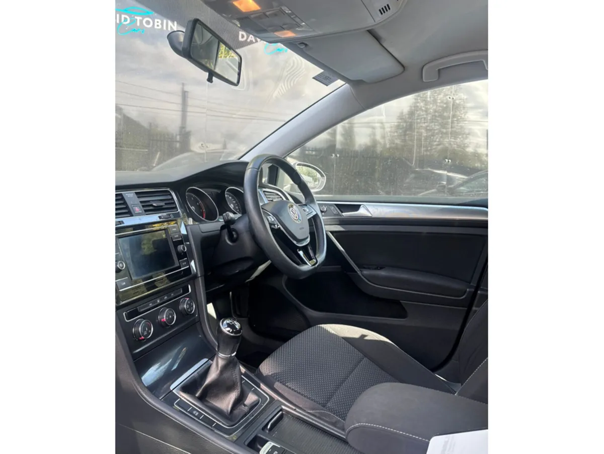 Volkswagen Golf TRENDLINE 1.0 TSI MANUAL 5SPEED 5D - Image 4