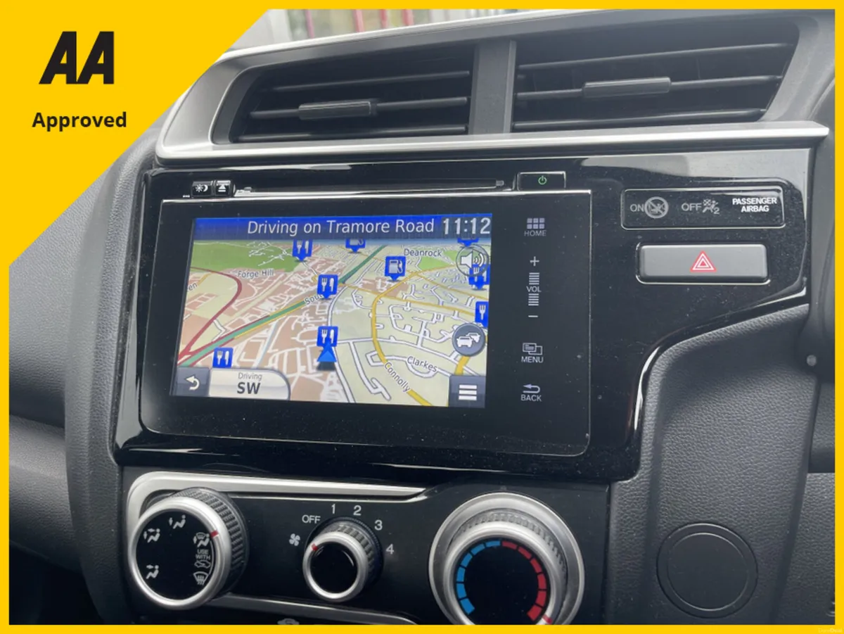 Honda Jazz AUTO SE NAV I VTEC FREE DELIVERY - Image 3