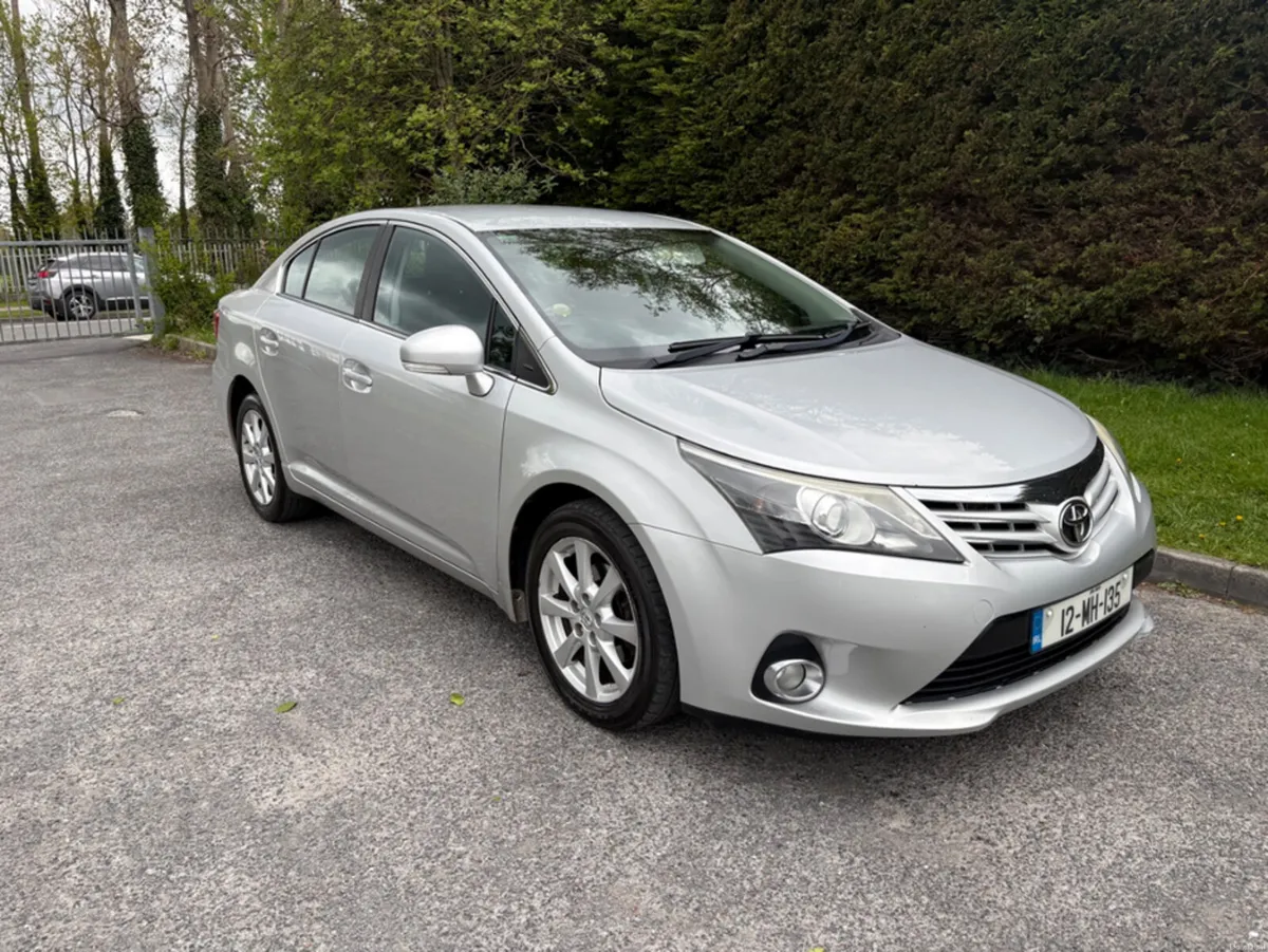 Toyota Avensis 2.0 D-4D AURA 4DR - Image 2
