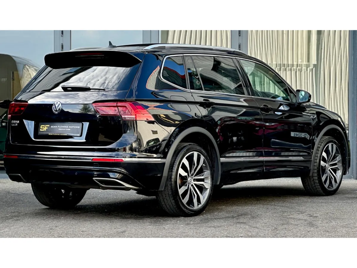 Volkswagen Tiguan *HIGH SPEC* R LINE / AUTO / BEIG - Image 4