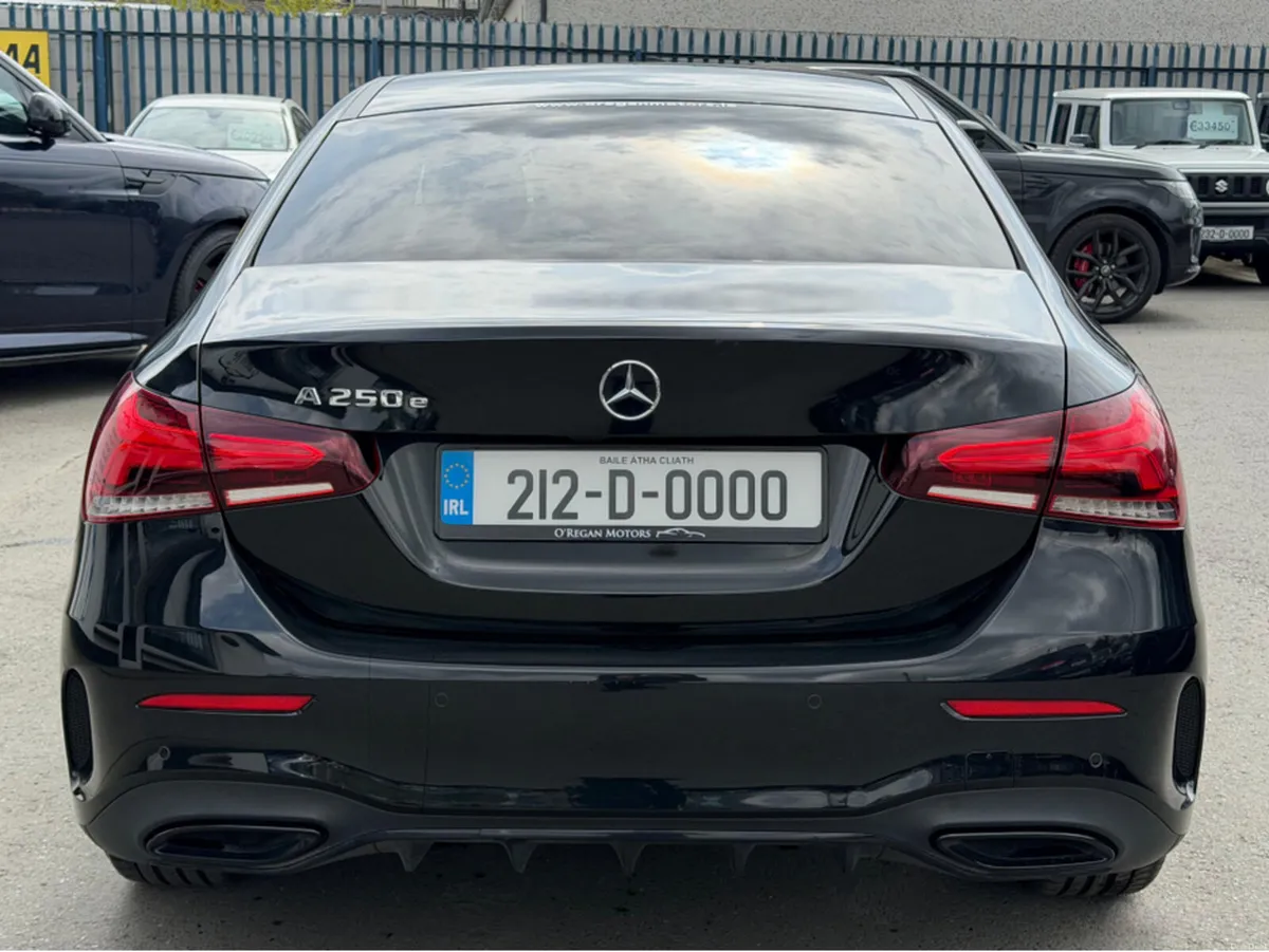Mercedes-Benz A-Class (212) A250E AMG-LINE EXECUTI - Image 5