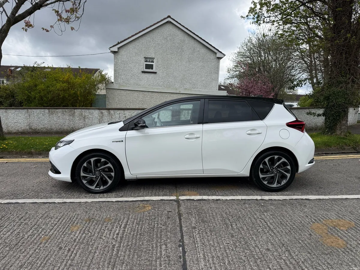 2016 Toyota Auris 1.8 Hybrid Automatic NCT 08-2026 - Image 2