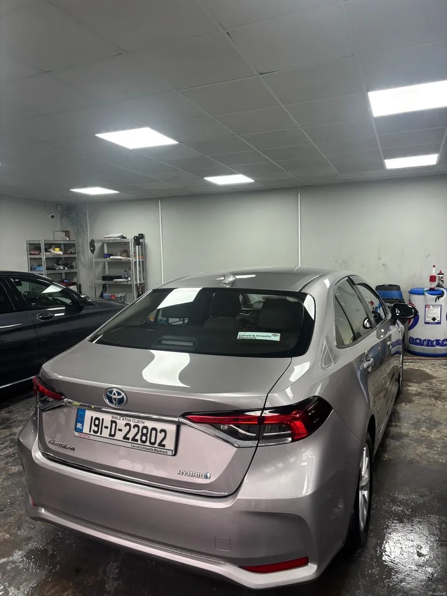 2019 Toyota Corolla Hybrid Luna 145K - Image 2