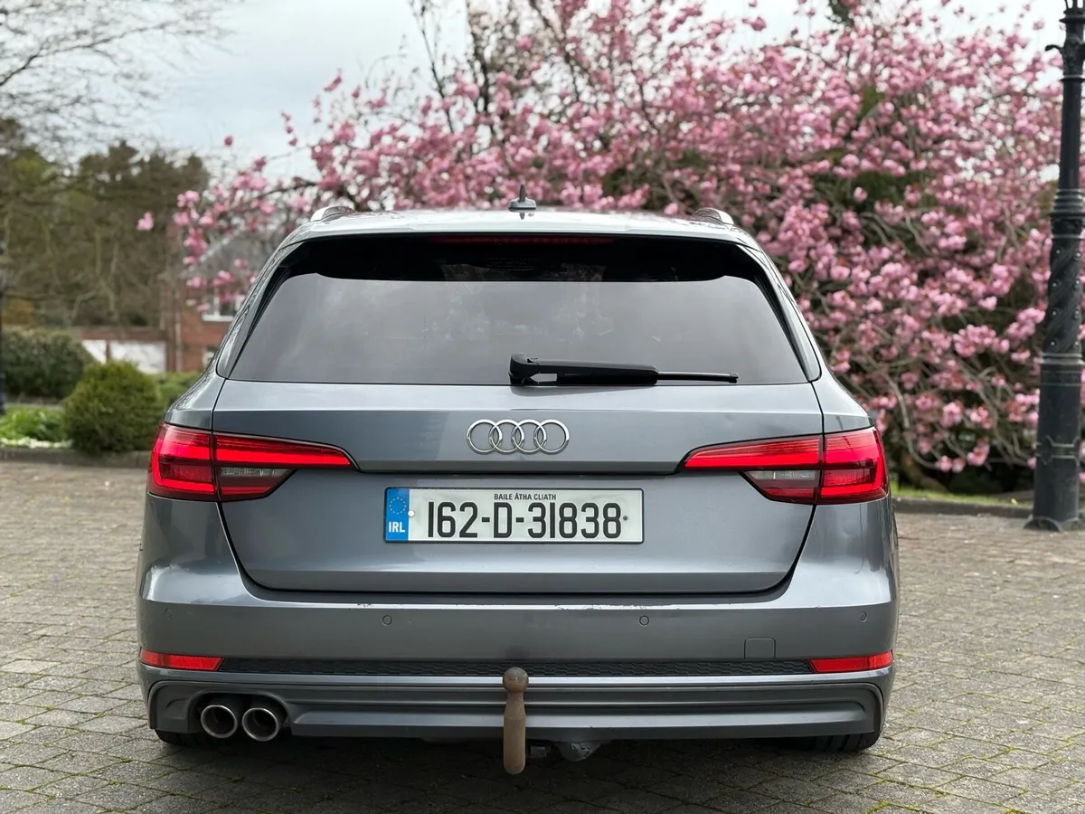 162 Audi A4 Factory S-Line Avant Automatic - Image 3