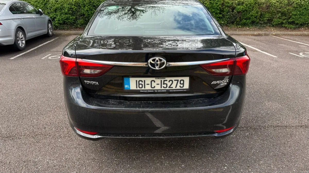 TOYOTA AVENSIS 2016, LUNA, 1.6 DIESEL, NAVI 4DR - Image 1
