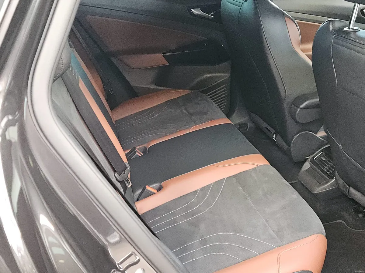 222 VOLKSWAGEN I.D 4 LIFE PRO EDITON - Image 3