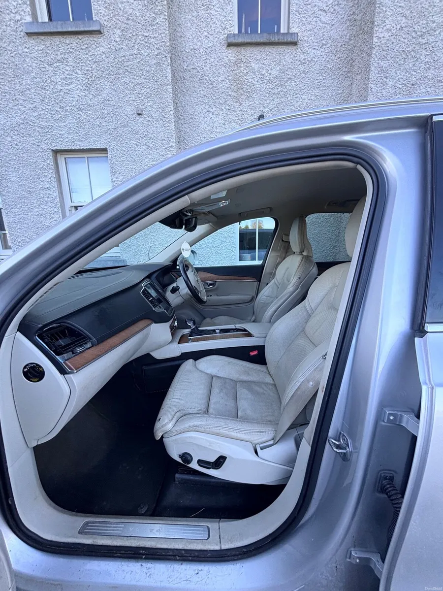 Volvo XC90 2019 - Image 3
