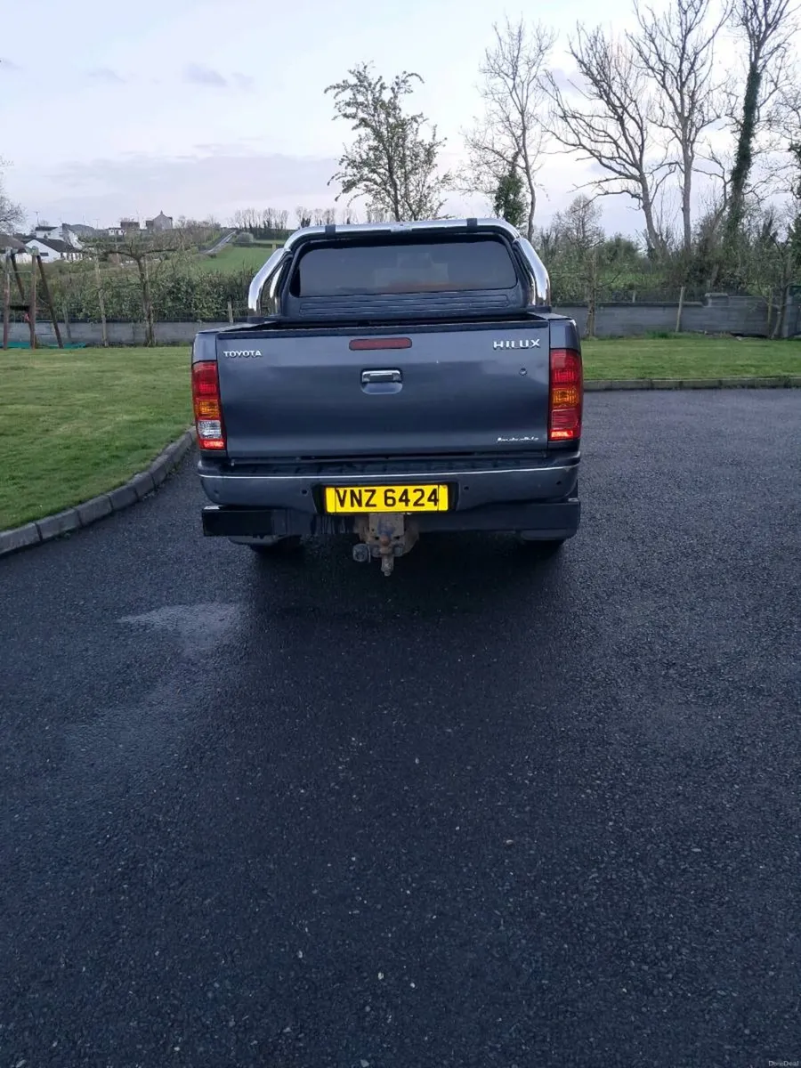Toyota Hilux Pickup 2011 - Image 4