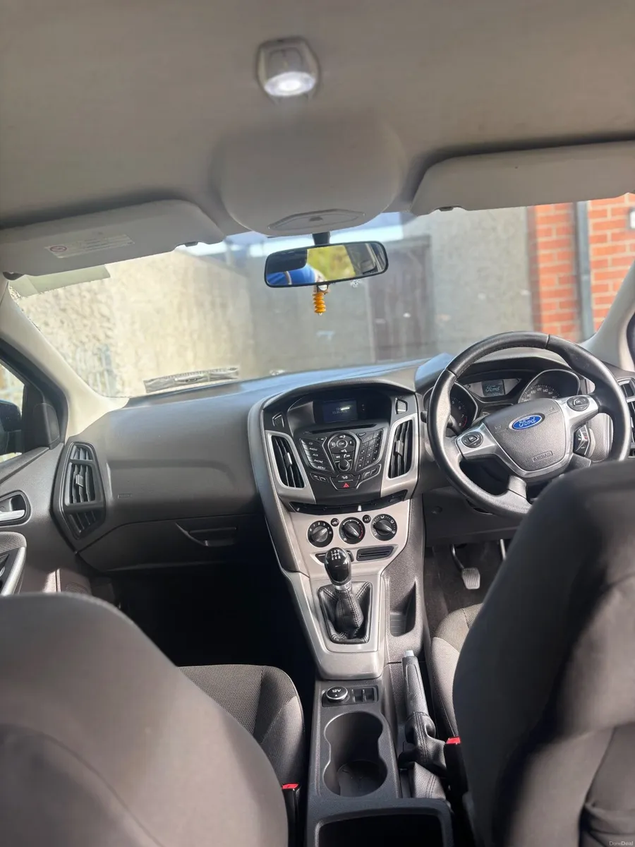 Ford Focus 2011 - Image 4