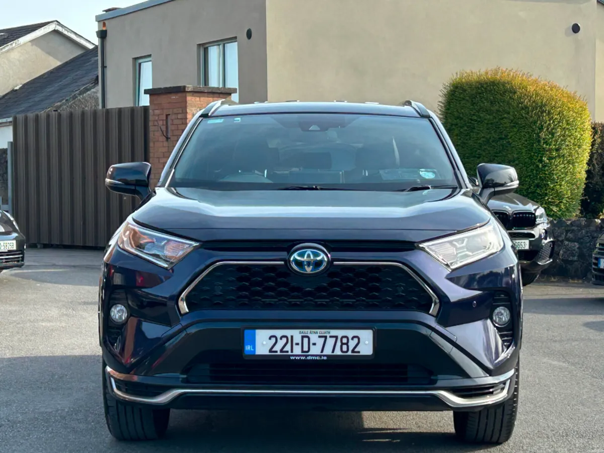 Toyota RAV4 RAV4 PLUG IN HYBRID SPORT *HIGH SPEC* - Image 2