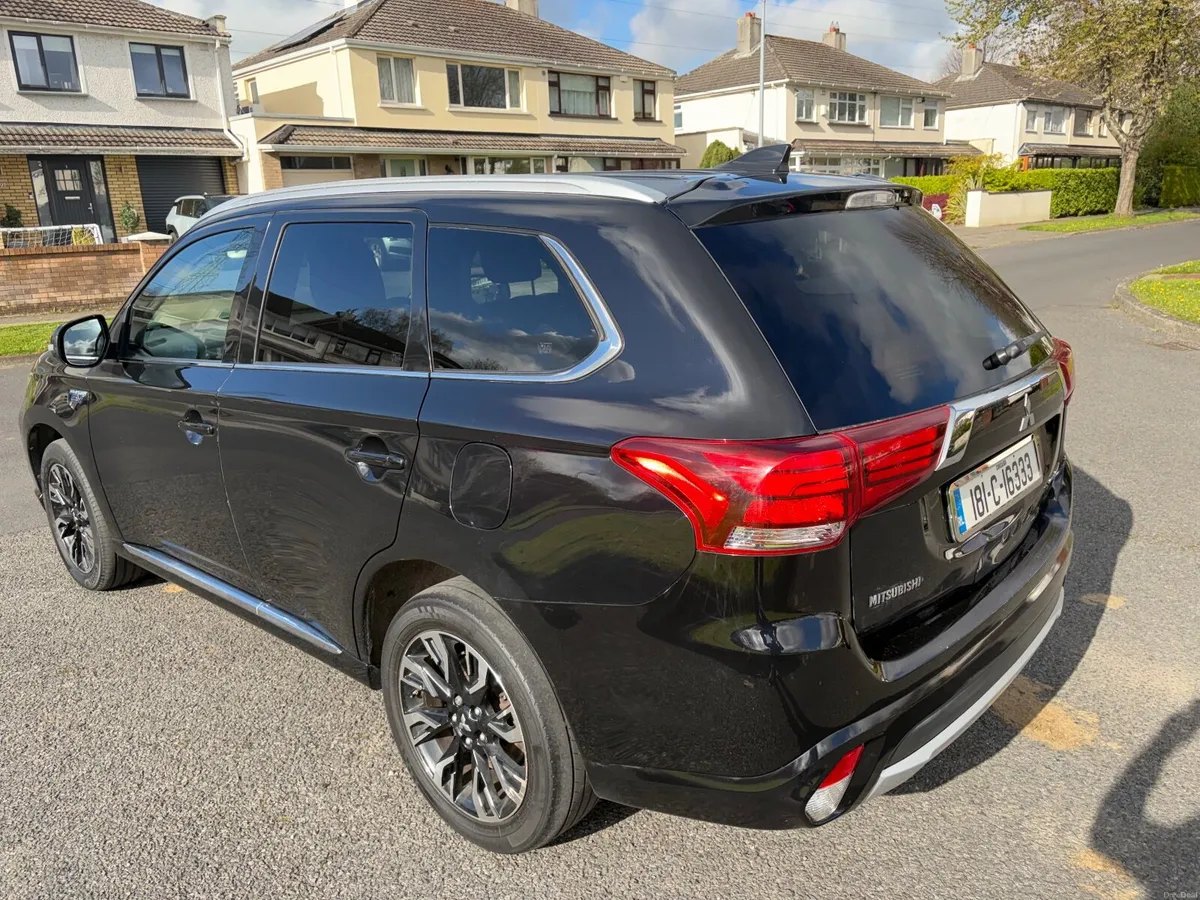 Mitsubishi Outlander 2018 NCT 12/26 - Image 6
