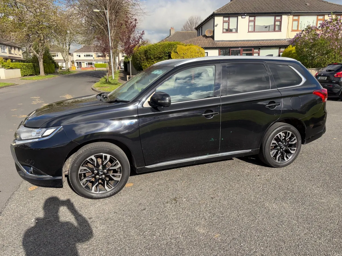 Mitsubishi Outlander 2018 NCT 12/26 - Image 4