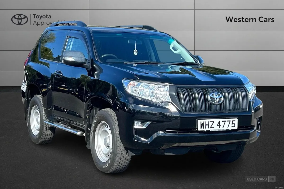 Toyota Land Cruiser 2.8D Utility 4WD SWB Euro 6 3d - Image 1