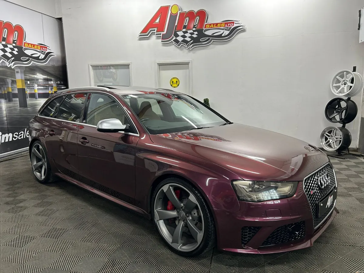 𝗔𝗨𝗗𝗜 𝗥𝗦𝟰 𝗔𝗩𝗔𝗡𝗧 𝟰.𝟮 𝗩𝟴 𝟮𝟬𝟭𝟲 - Image 2