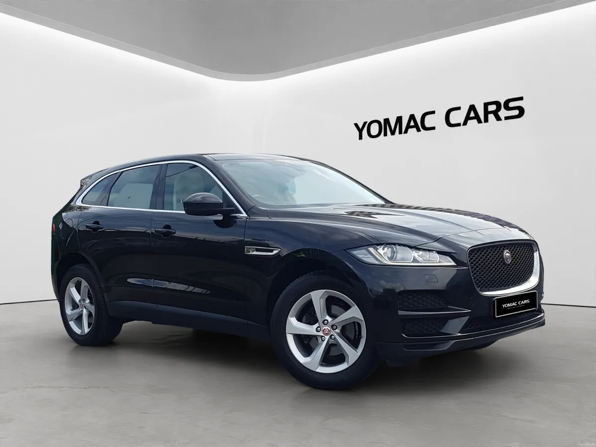 JAGUAR F-PACE CHEQUERED FLAG EDITION 2020 - Image 1