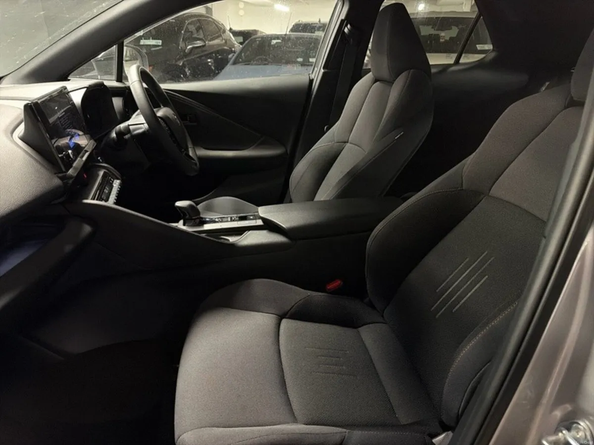 Toyota C-HR HYBRID SPORT PLUS EXTRAS // HEATED SEA - Image 6