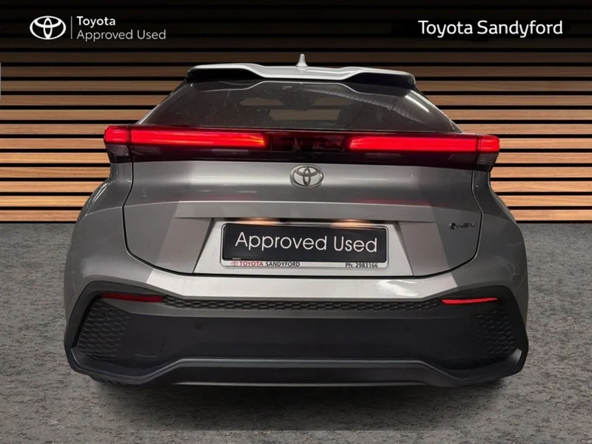 Toyota C-HR HYBRID SPORT PLUS EXTRAS // HEATED SEA - Image 4