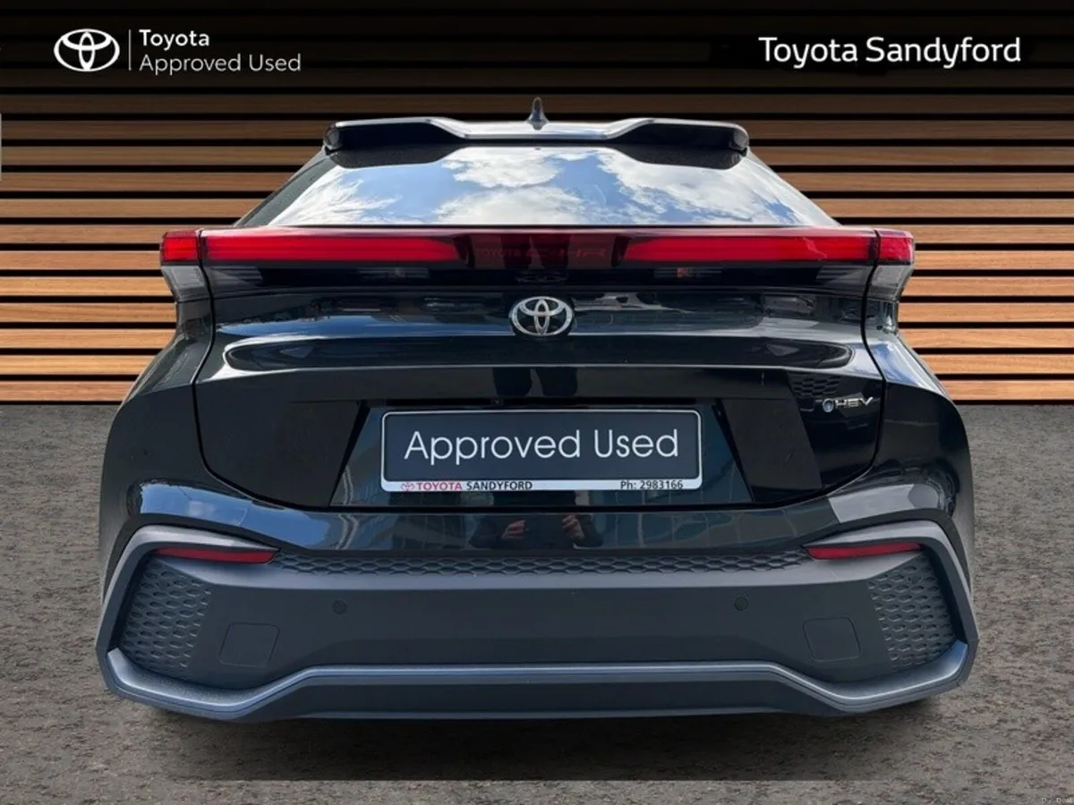 Toyota C-HR AWD VERY RARE ALL WHEEL DRIVE C-HR 2.0 - Image 4