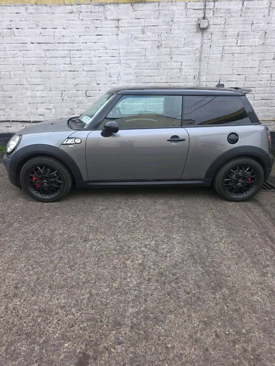 Mini Cooper S - Image 2