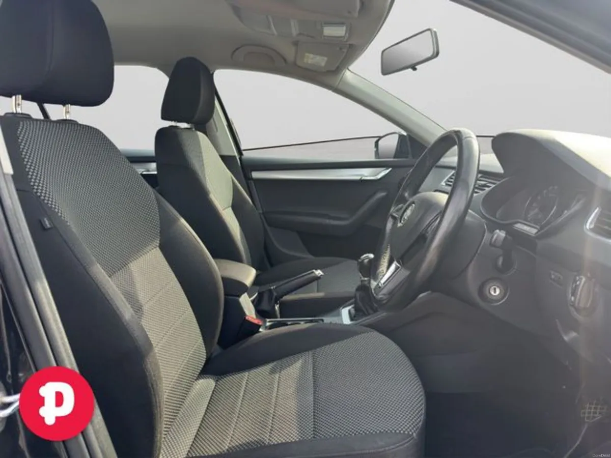 Skoda Octavia Ambition 1.6TDI 110HP 4DR - Straight - Image 4