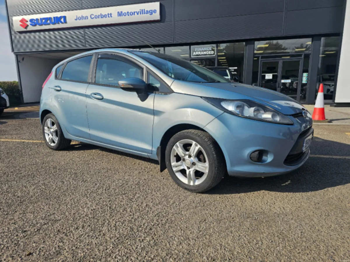 Ford Fiesta Style 1.25 82PS 5DR - Image 1