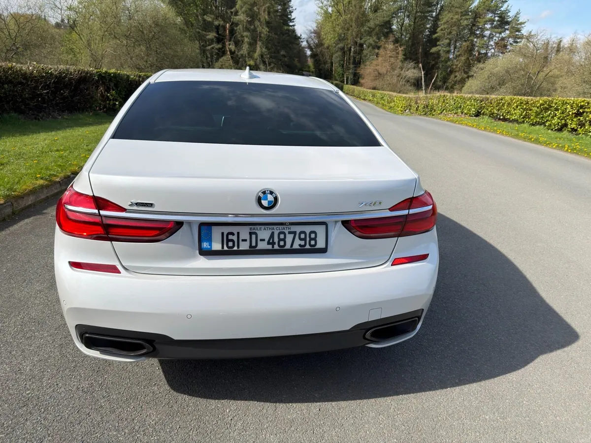 Bmw 740 - Image 2