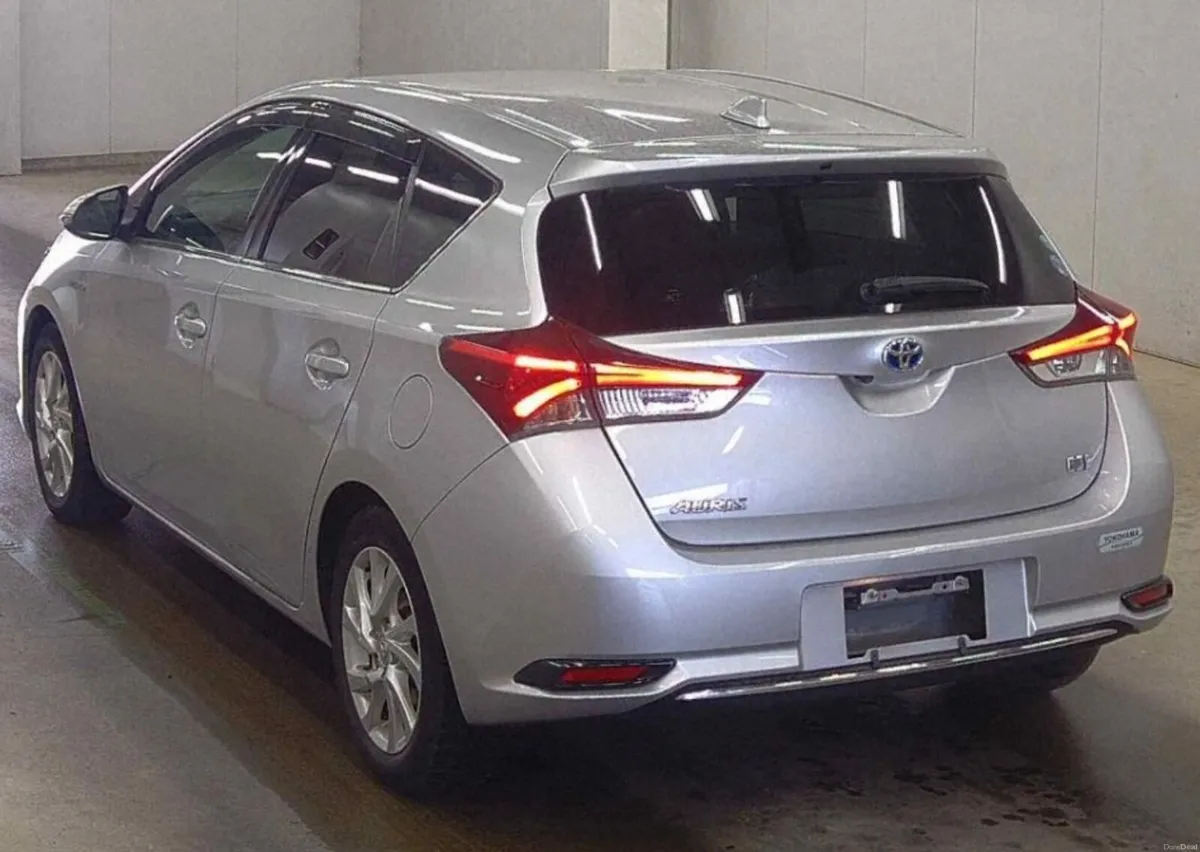 2016 Toyota Auris Hybrid - Image 4
