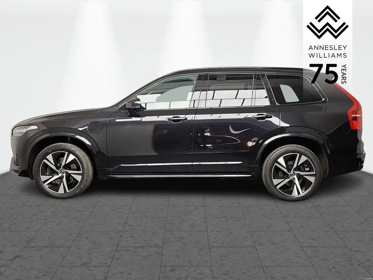 Volvo XC90 T8 Recharge Dark - Image 5