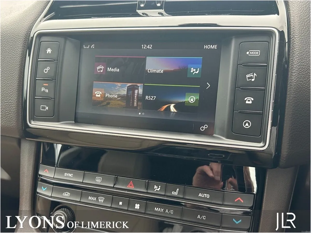 Jaguar F-Pace JAGUAR F-PACE 2.0 D 2 Seater Commerc - Image 4