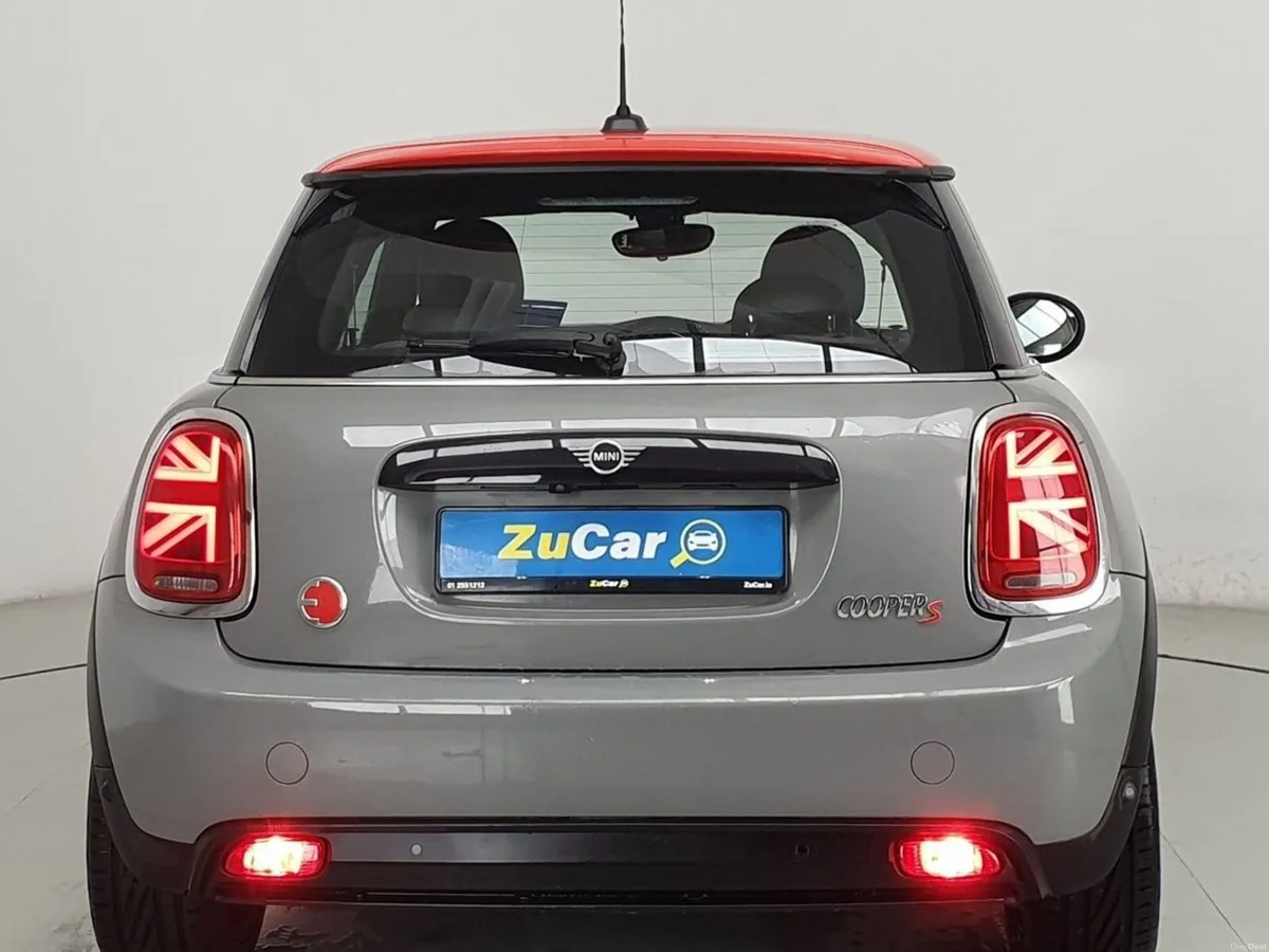 Mini Cooper Cooper Classic Auto - Image 4