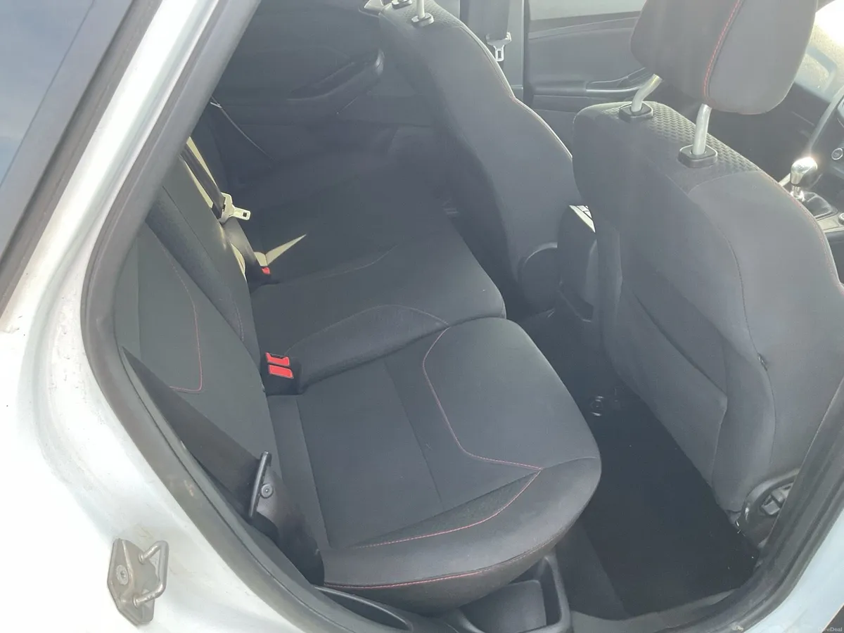 2018  ford focus st - Image 6