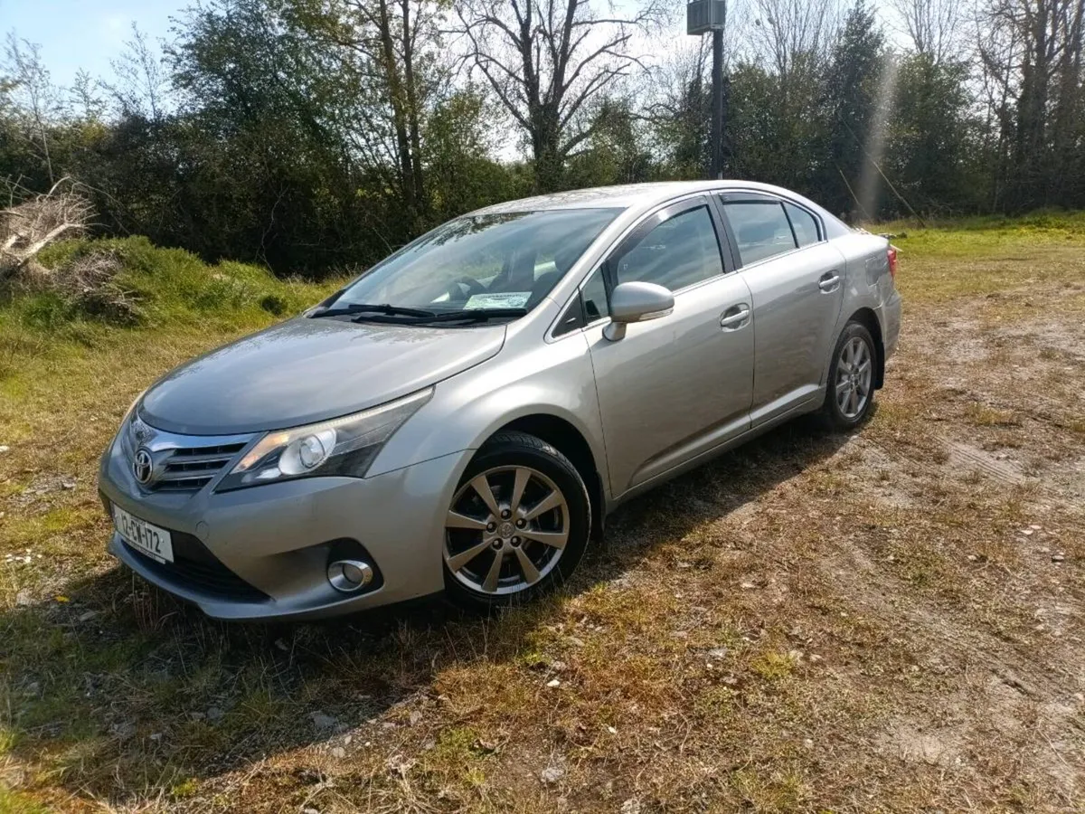 Toyota Avensis 2012 - Image 1