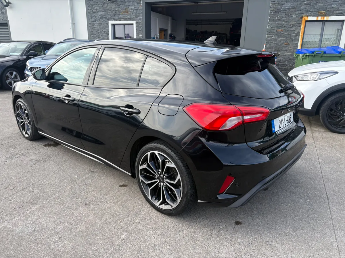 Ford Focus 2021 - Image 6