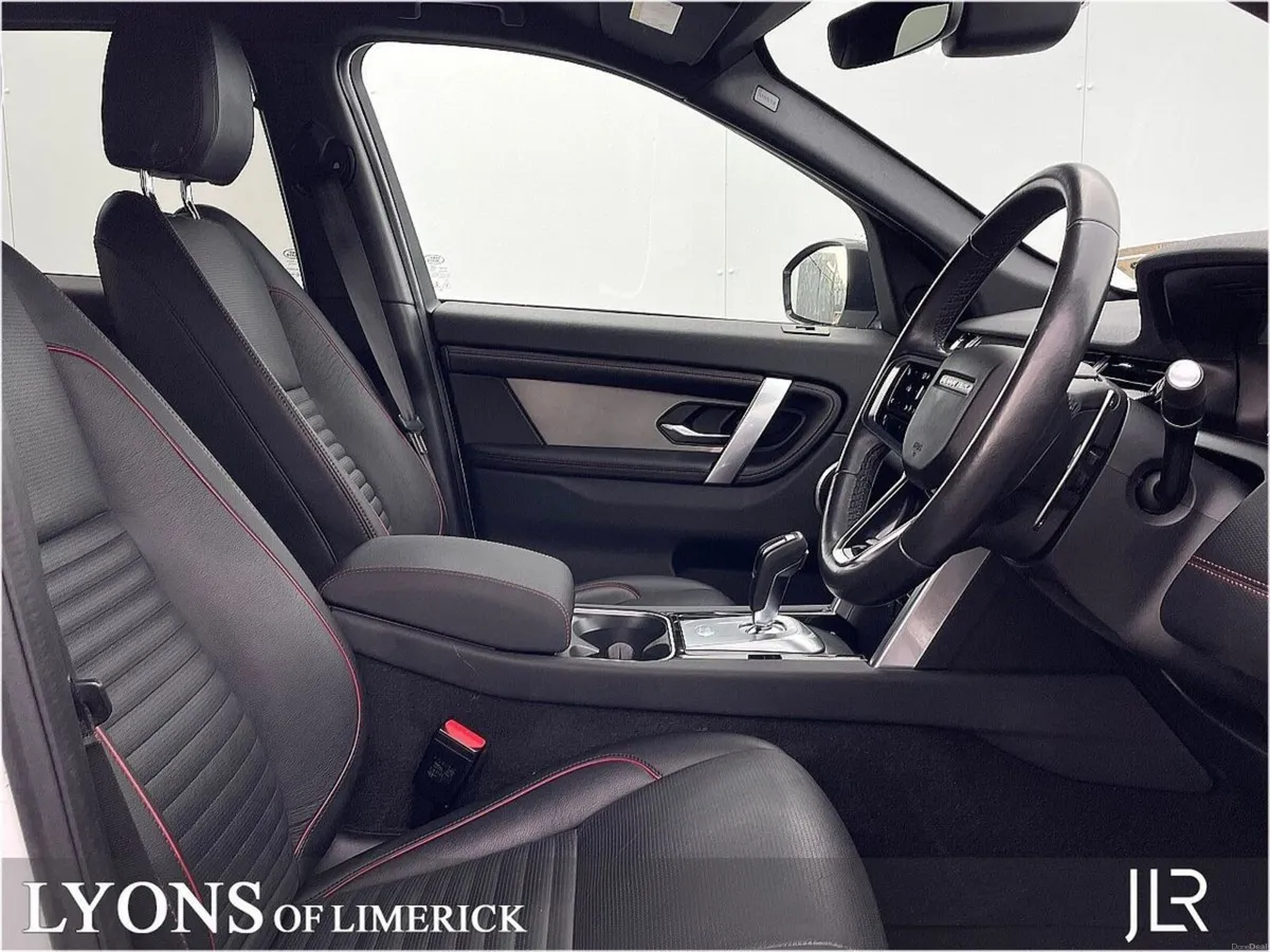 Land Rover Discovery Sport 1.5 PHEV R-Dynamic S Au - Image 4
