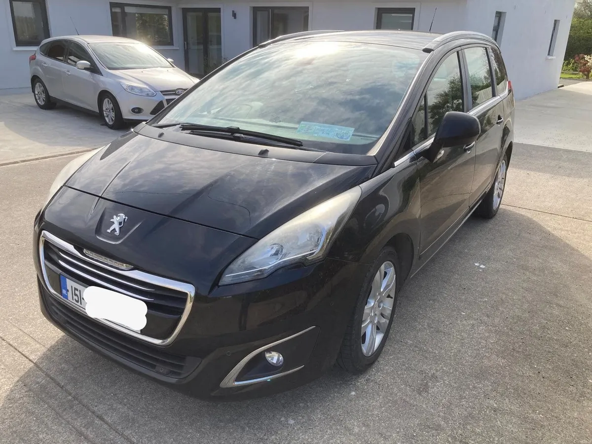 Peugeot 5008 2015 - Image 1