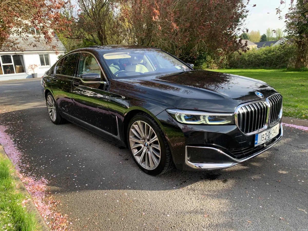BMW 7-Series 2019 730d - Image 2