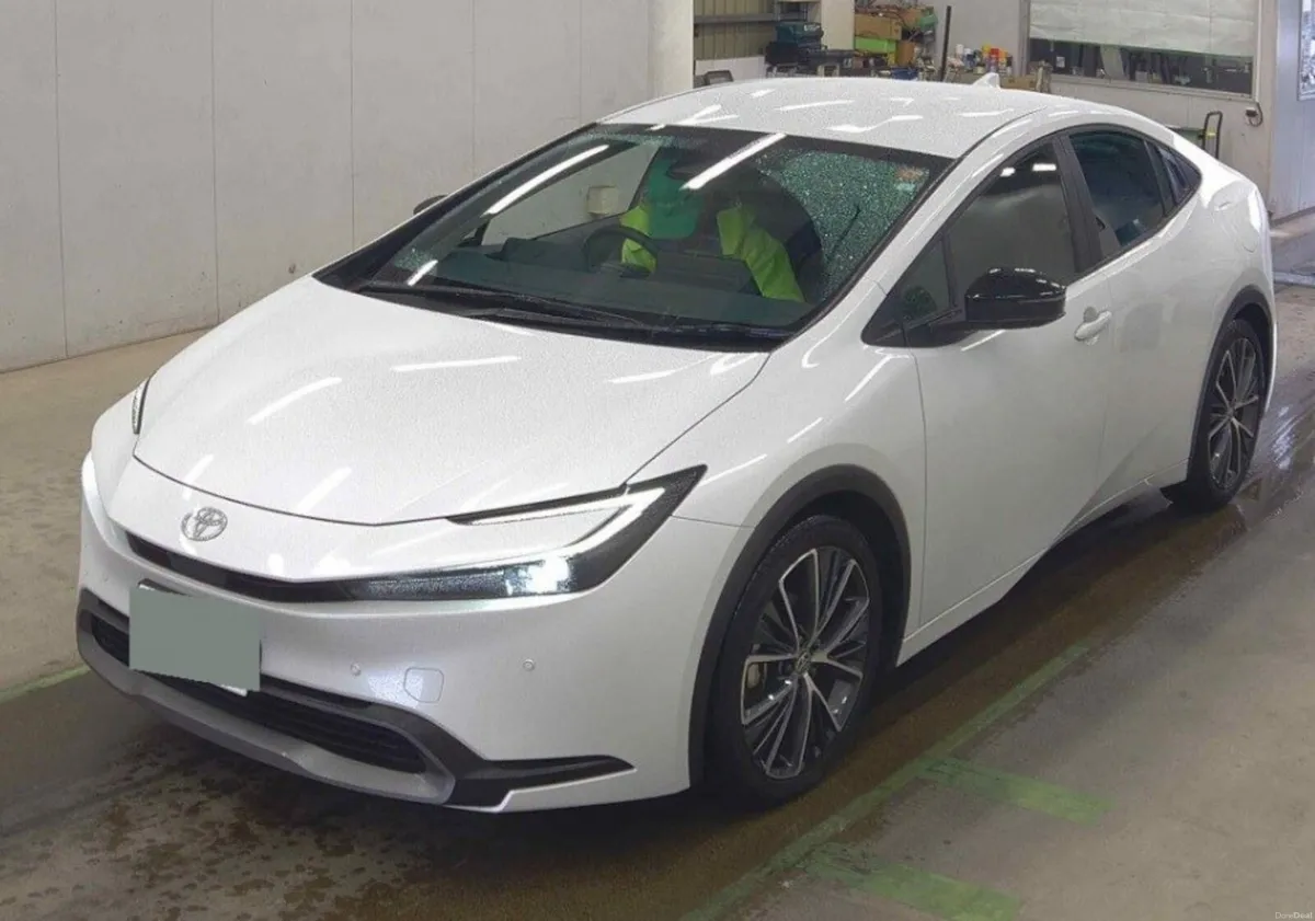 2023 Toyota Prius - Image 2