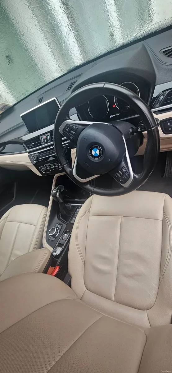 2021 BMW X1 xDrive25e Plug-In Hybrid / Auto - Image 2