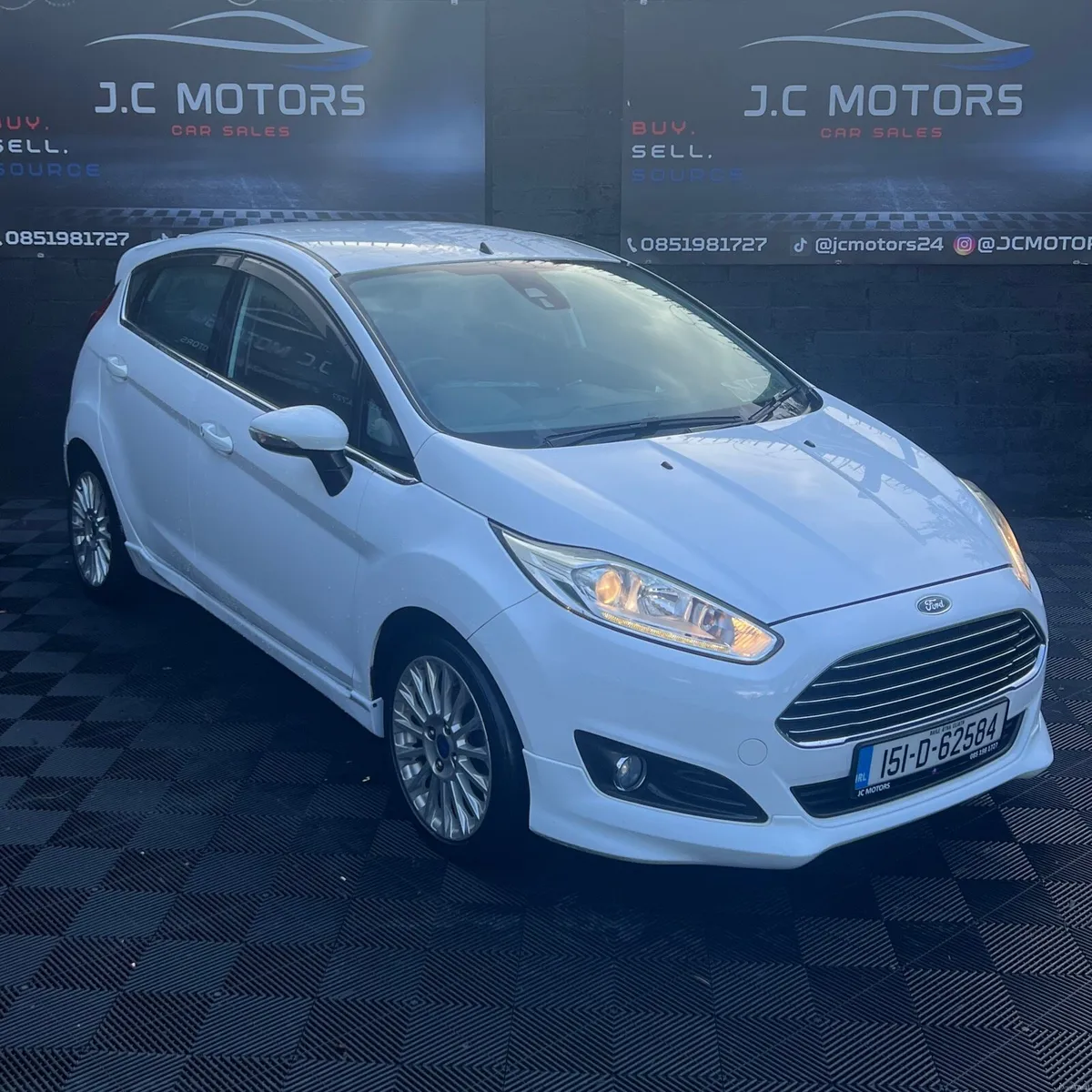 2015 Ford Fiesta (Low KM) Automatic - Image 1