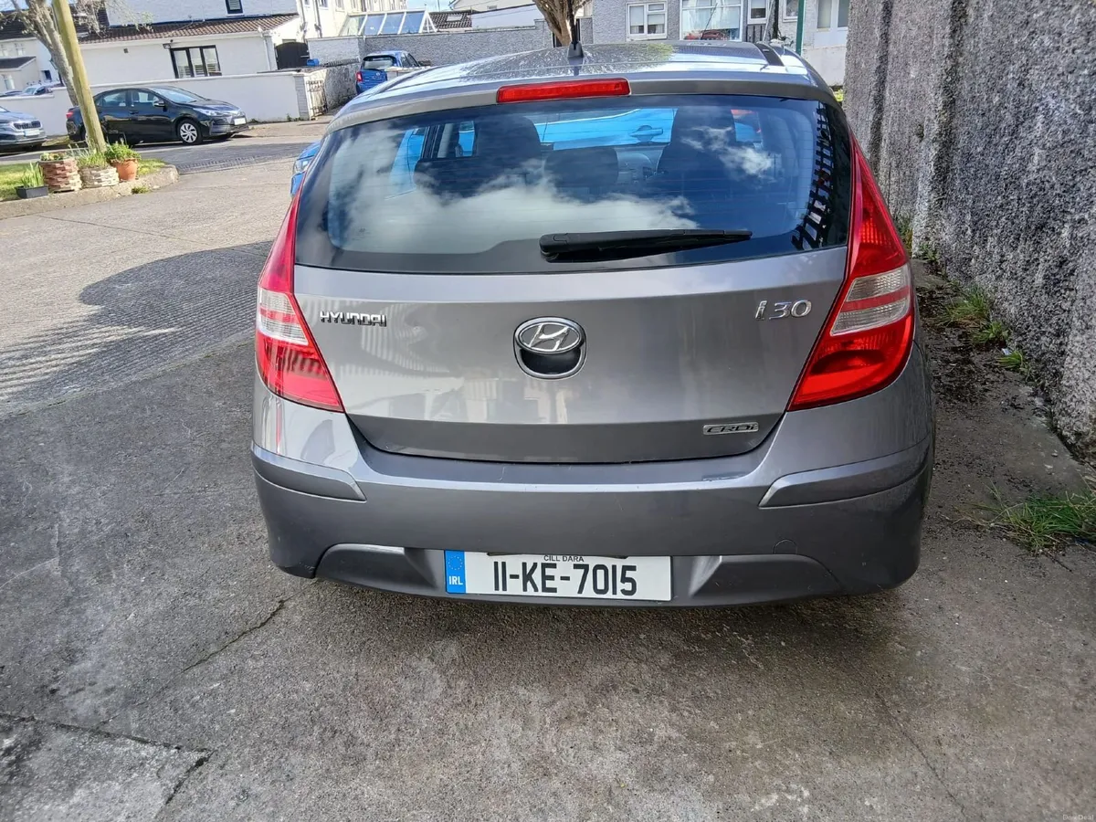 Hyundai i30 2011 - Image 2