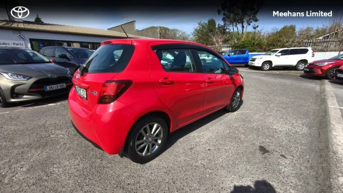 Toyota Yaris YARIS 1.4 D-4D LUNA - Image 2