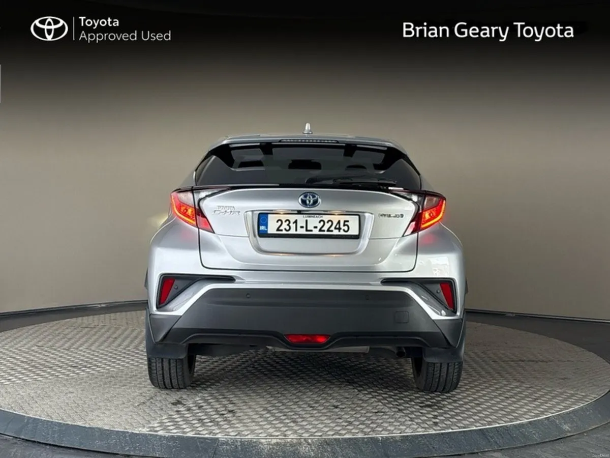 Toyota C-HR HYBRID SPORT - Image 4