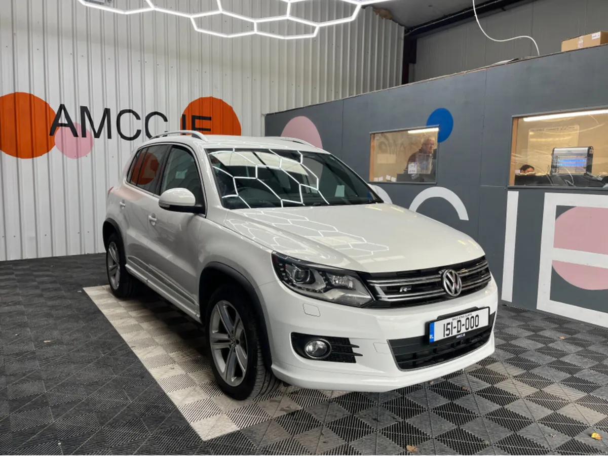Volkswagen Tiguan 2015 VOLKSWAGEN TIGUAN TSI BLUEM - Image 1