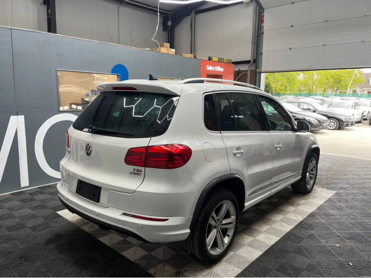 Volkswagen Tiguan 2015 VOLKSWAGEN TIGUAN TSI BLUEM - Image 2