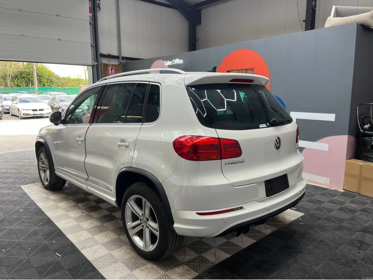 Volkswagen Tiguan 2015 VOLKSWAGEN TIGUAN TSI BLUEM - Image 4
