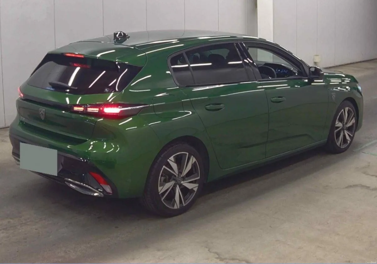 2023 Peugeot 208 Allure HDI - Image 3