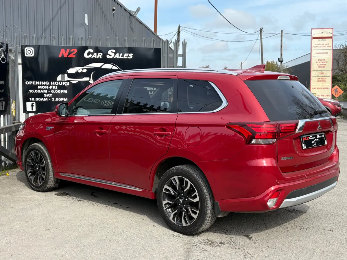 172 Outlander Plug in Hybrid, LOW MILES, NEW NCT - Image 6