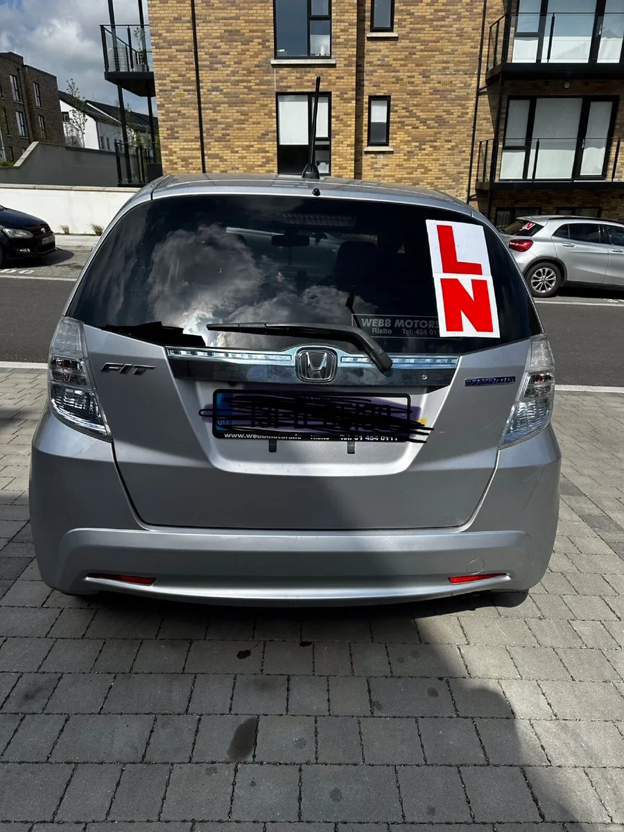 Honda Fit 2013 - Image 2