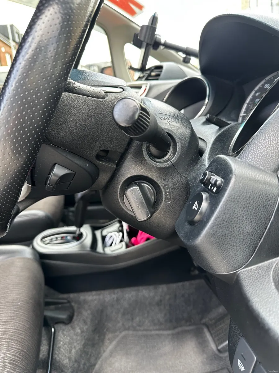 Honda Fit 2013 - Image 3