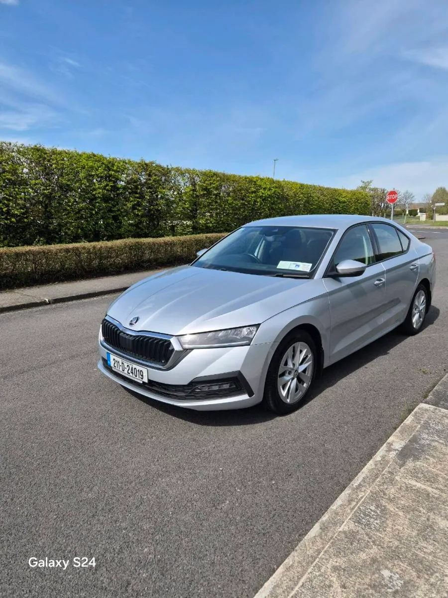 Skoda Octavia  Diesel Automatic - Image 2